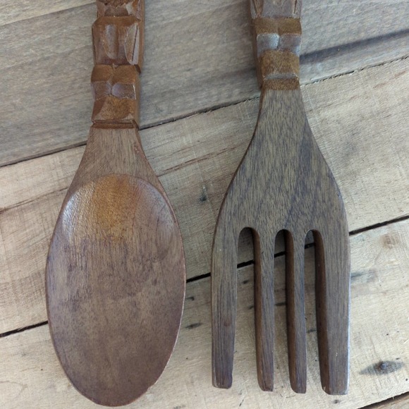 Vintage Carved Wooden Tiki Fork and Spoon Kitchen Wall Décor - Picture 4 of 9